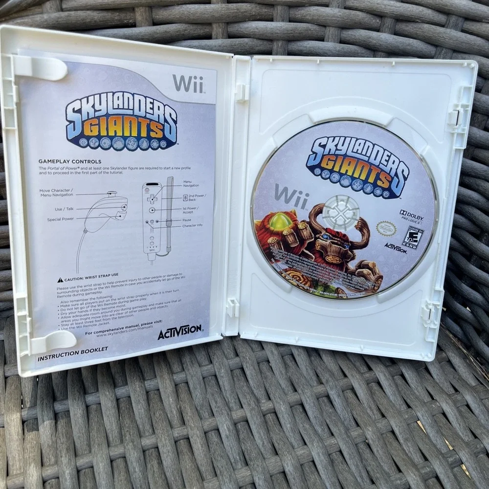 Activision Skylanders: Giants Nintendo Wii‎ U E10+ Not For Resale Fast Shipping